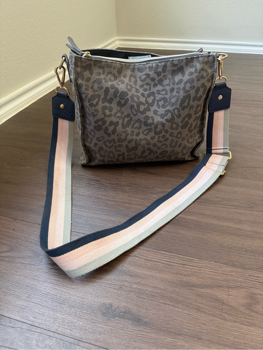 Erin Condren Gray Leopard Canvas Crossbody Bag Pink Blue Stripe Strap Purse